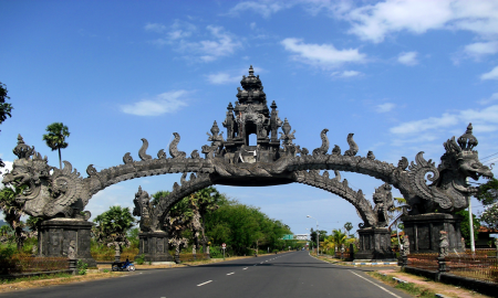 /uploads/Tours/indonesia/bali---strand-und-kultur-in-einer-insel-vereint/gapura-198557.png