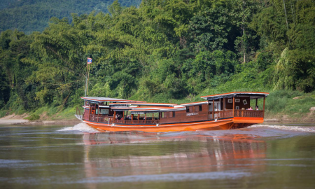 /uploads/Tours/lao/boat-huayxai-luangbrabang.png